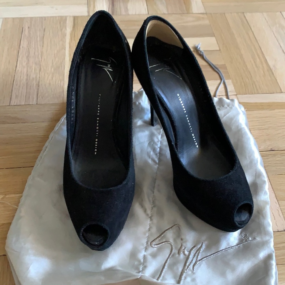Giuseppe Zanotti black Suede. Size 38.5 heels 4.5”